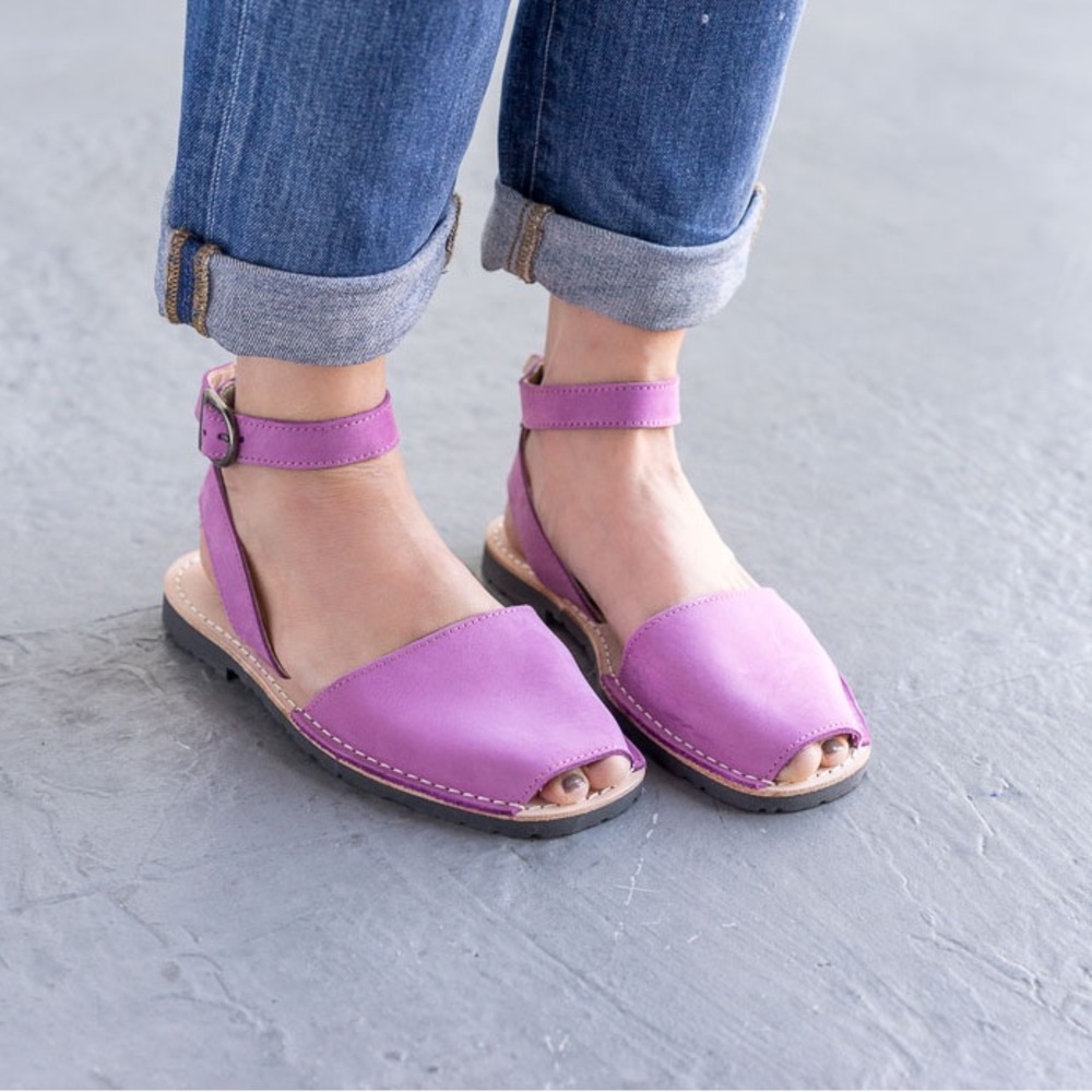 Pons Avarca Classic Strap Berry Leather Sandals